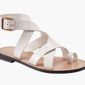 Marc Fisher Loop Sandal. Ladies 8